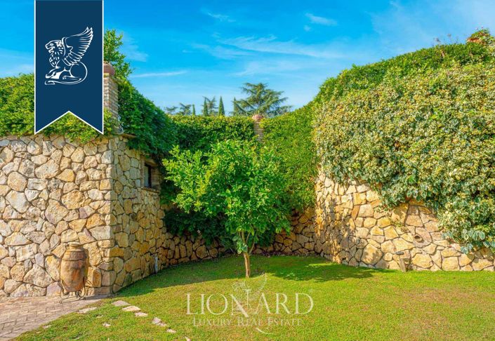 Image No.23-9 Bed Villa for sale