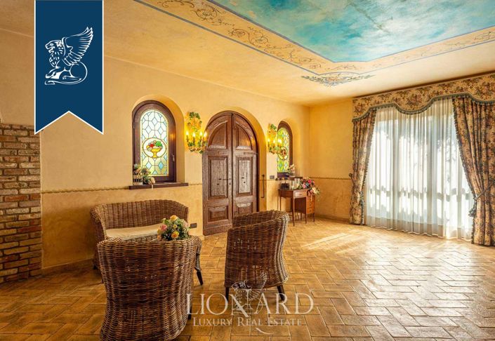 Image No.39-9 Bed Villa for sale