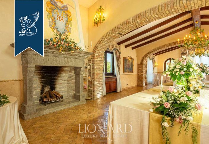 Image No.40-9 Bed Villa for sale