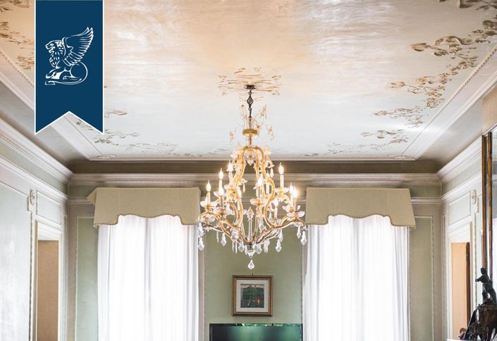 Image No.24-15 Bed Villa for sale