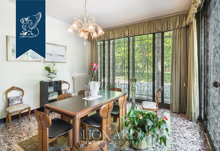 Image No.44-15 Bed Villa for sale