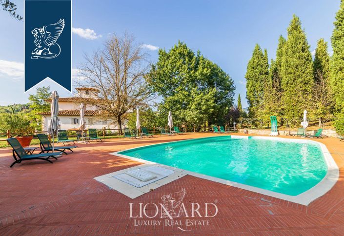 Image No.18-22 Bed Villa for sale