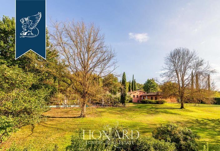 Image No.20-22 Bed Villa for sale