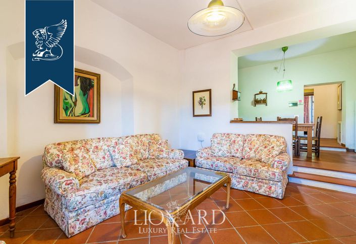 Image No.33-22 Bed Villa for sale