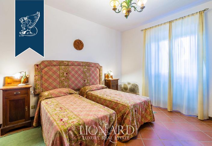 Image No.37-22 Bed Villa for sale