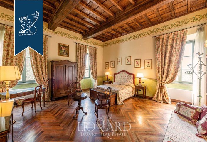 Image No.29-10 Bed Farmhouse for sale