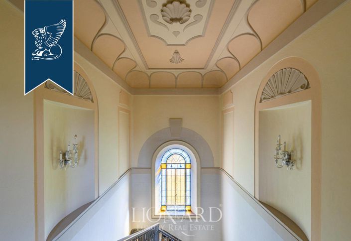 Image No.42-10 Bed Farmhouse for sale