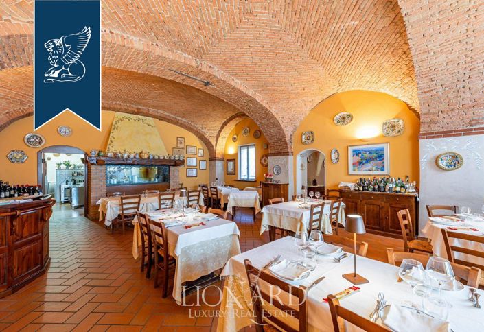 Image No.43-10 Bed Farmhouse for sale