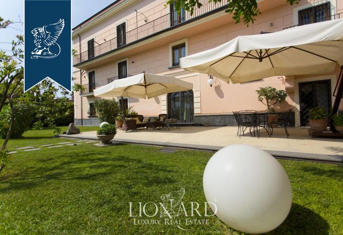 Image No.3-4 Bed Villa for sale