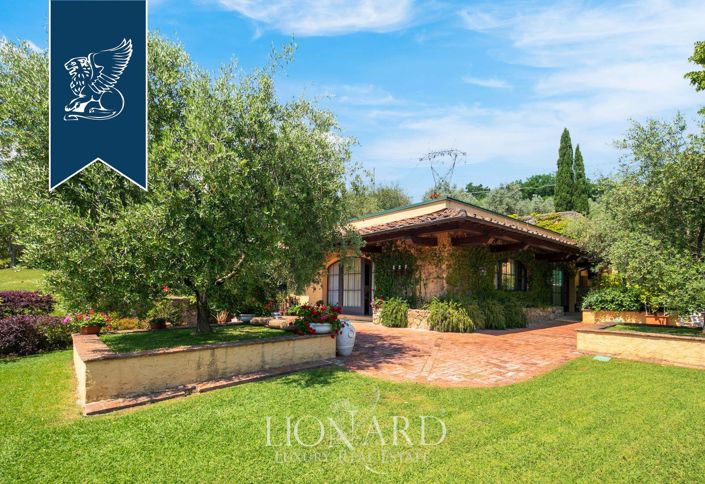 Image No.5-7 Bed Villa for sale