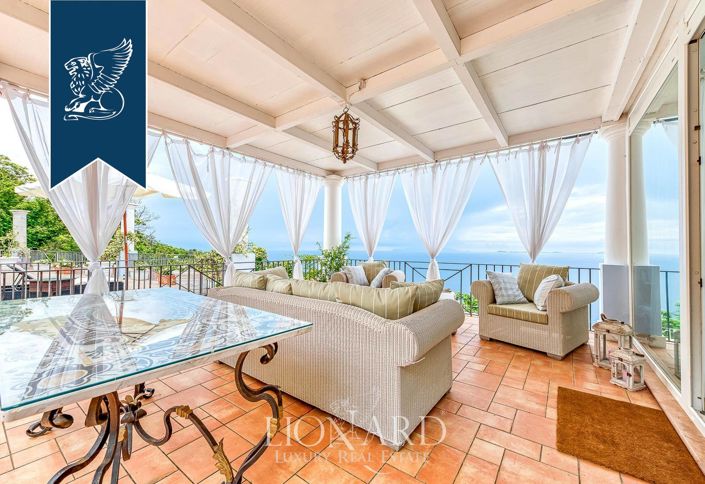 Image No.2-7 Bed Villa for sale