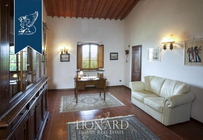 Image No.25-6 Bed Country House for sale