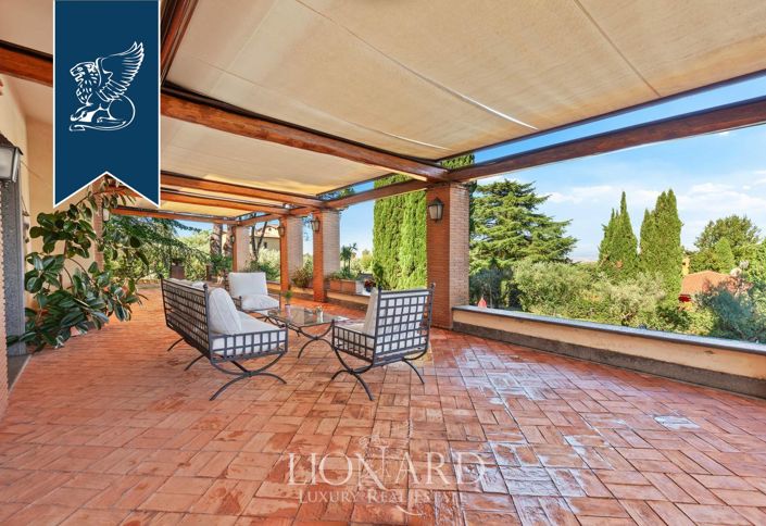 Image No.7-5 Bed Villa for sale