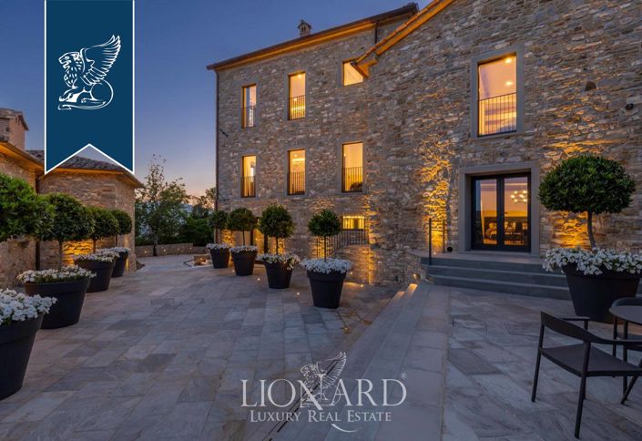 Image No.15-14 Bed Property for sale