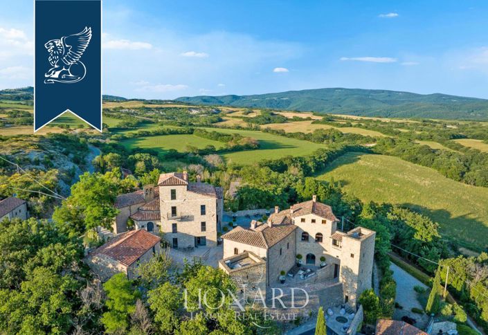 Image No.3-14 Bed Property for sale