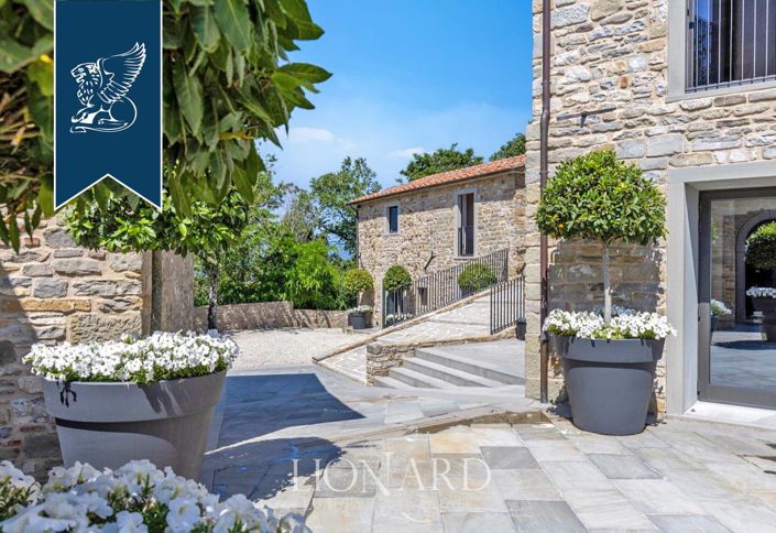 Image No.6-14 Bed Property for sale