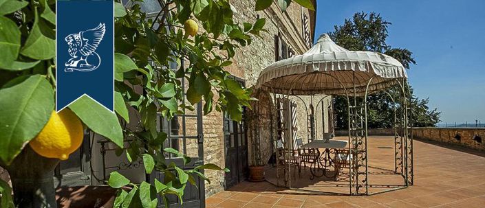 Image No.12-27 Bed Property for sale