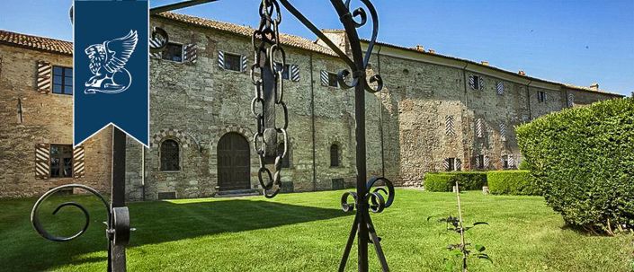 Image No.18-27 Bed Property for sale