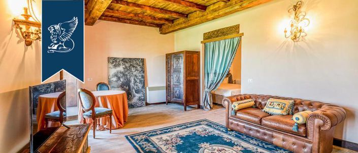 Image No.37-27 Bed Property for sale