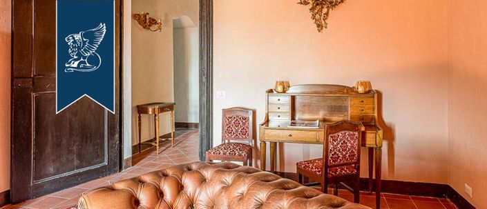 Image No.54-27 Bed Property for sale