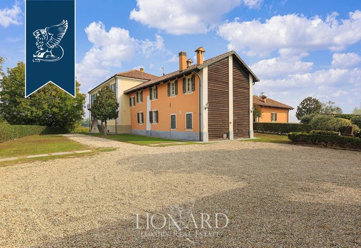 Image No.19-10 Bed Villa for sale