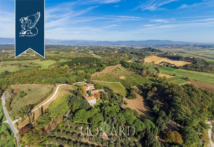 Image No.2-12 Bed Villa for sale