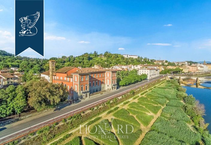 Image No.3-32 Bed Property for sale