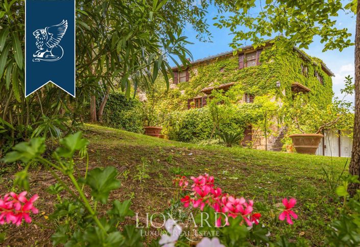 Image No.15-12 Bed Villa for sale