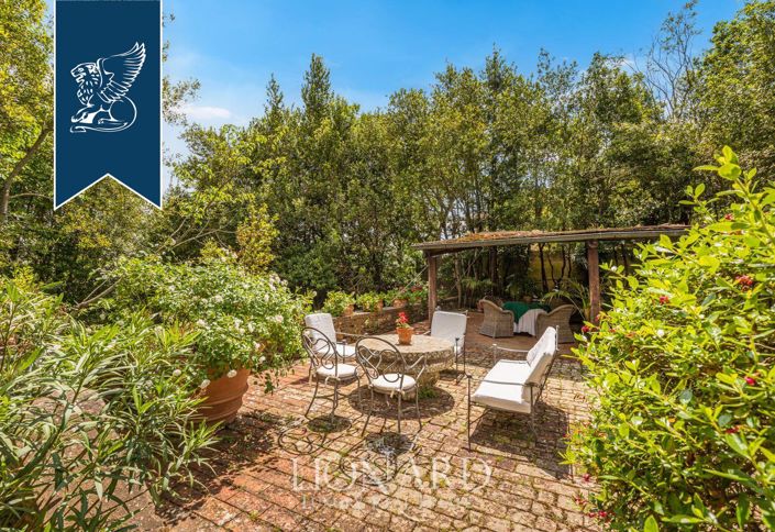 Image No.19-12 Bed Villa for sale