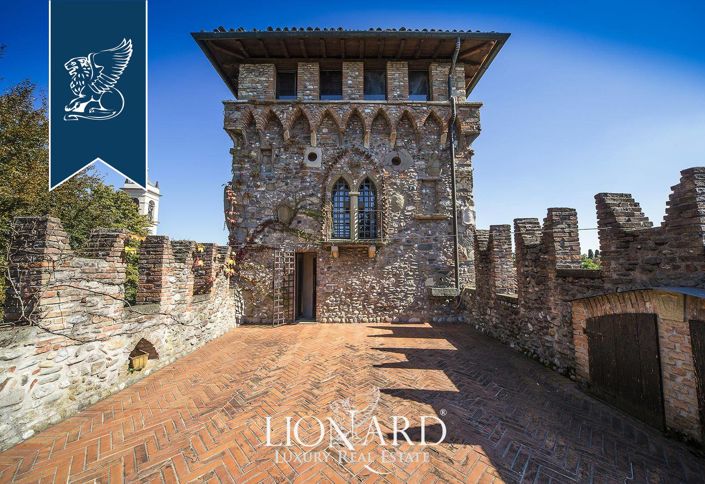 Image No.20-4 Bed Property for sale