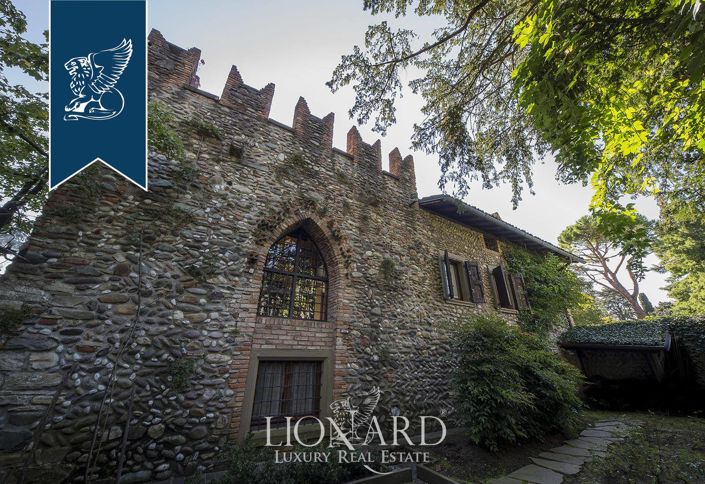 Image No.9-4 Bed Property for sale