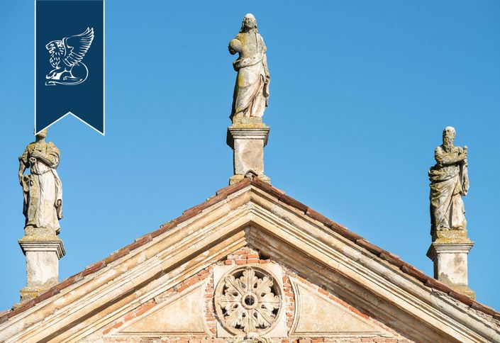 Image No.43-Villa for sale