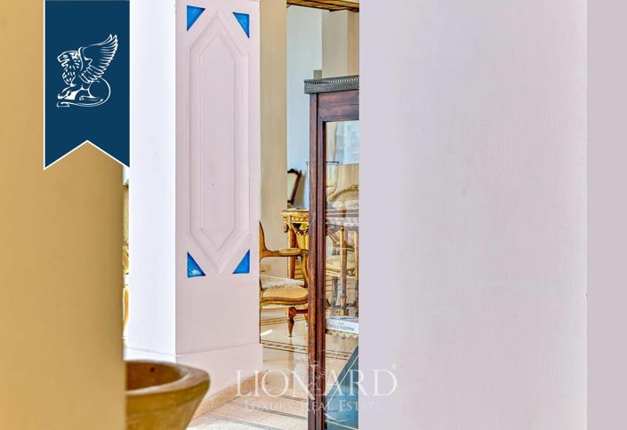 Image No.14-9 Bed Villa for sale