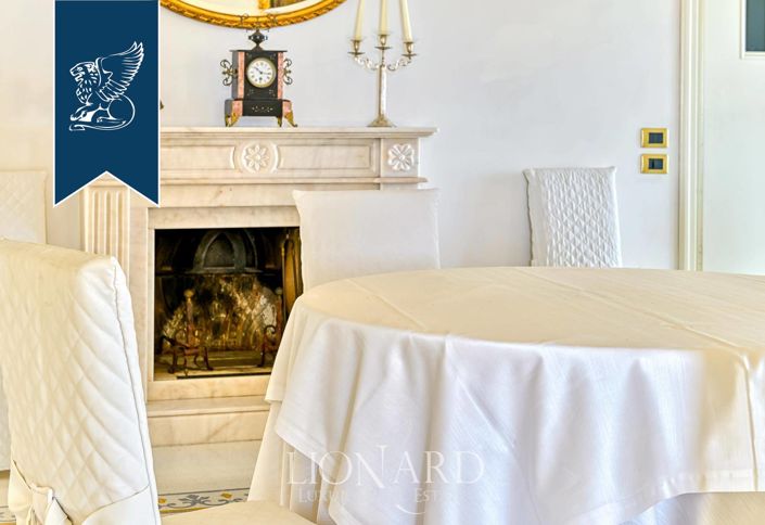 Image No.19-9 Bed Villa for sale