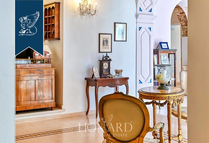 Image No.7-9 Bed Villa for sale