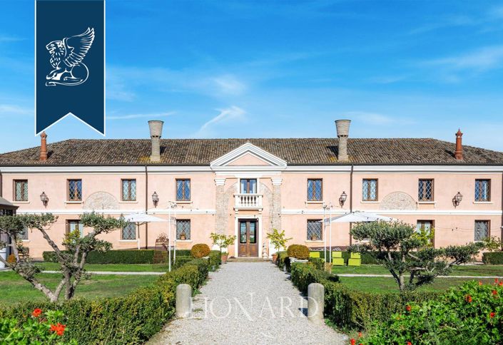 Image No.2-Ferme de 10 chambres à vendre à Loreo