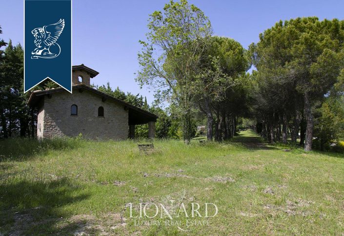 Image No.20-15 Bed Farmhouse for sale