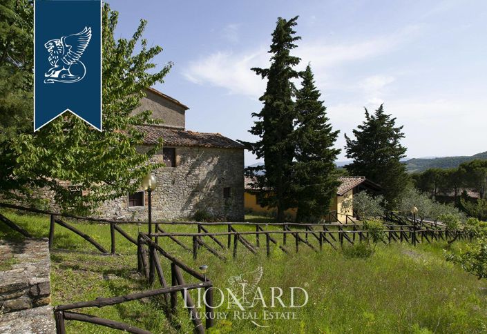 Image No.21-15 Bed Farmhouse for sale