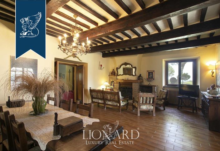 Image No.24-15 Bed Farmhouse for sale