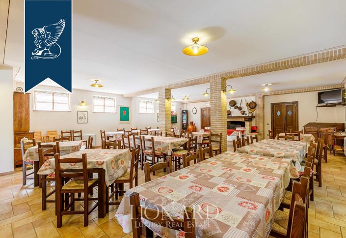 Image No.33-11 Bed Farmhouse for sale