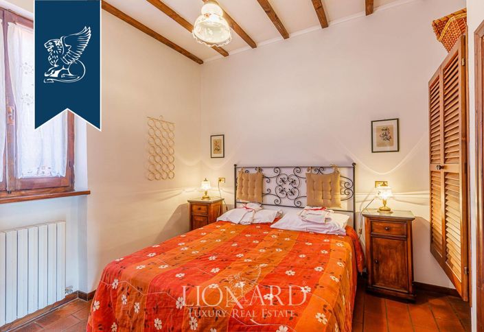 Image No.43-11 Bed Farmhouse for sale