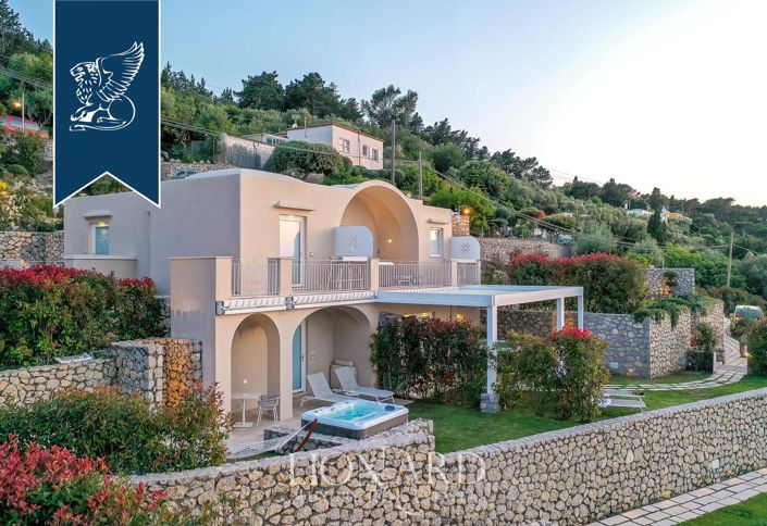 Image No.20-7 Bed Villa for sale