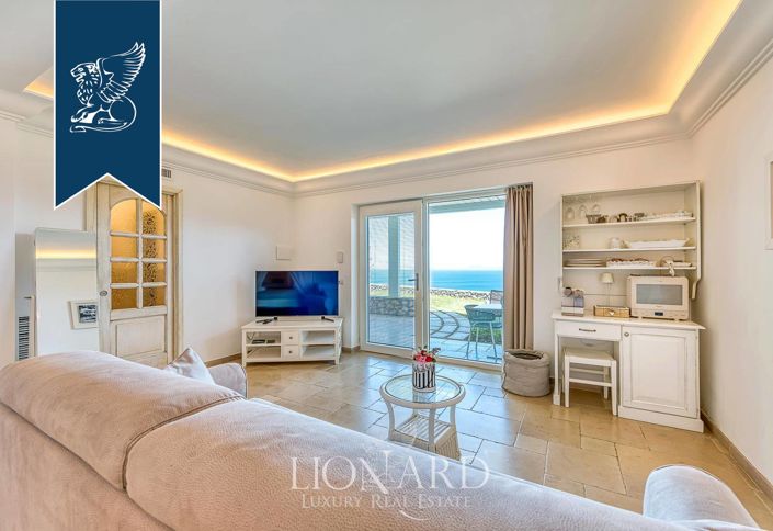 Image No.37-7 Bed Villa for sale