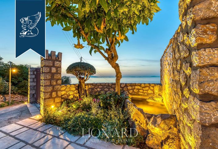 Image No.44-7 Bed Villa for sale