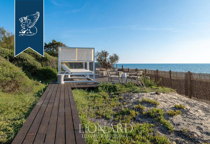 Image No.11-9 Bed Villa for sale