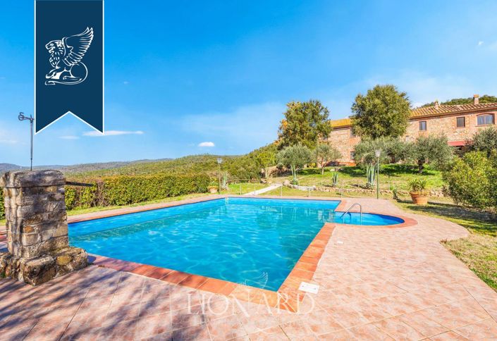 Image No.2-Ferme de 25 chambres à vendre à Grosseto