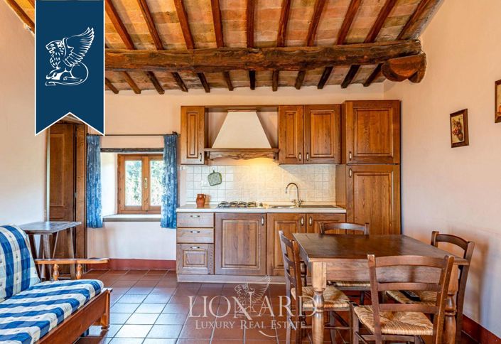 Image No.19-18 Bed Villa for sale