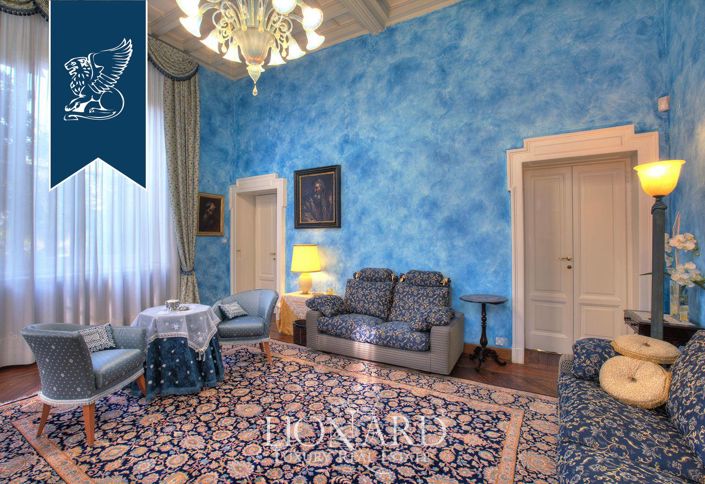 Image No.22-8 Bed Villa for sale