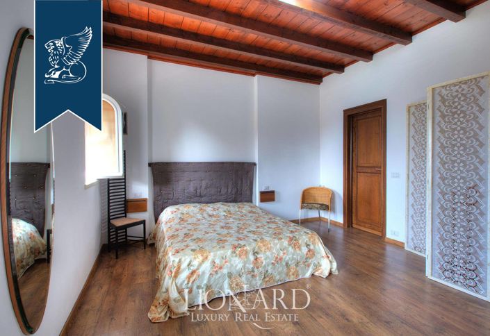 Image No.35-8 Bed Villa for sale