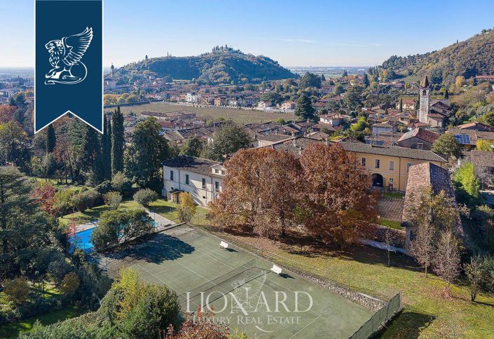 Image No.10-12 Bed Villa for sale